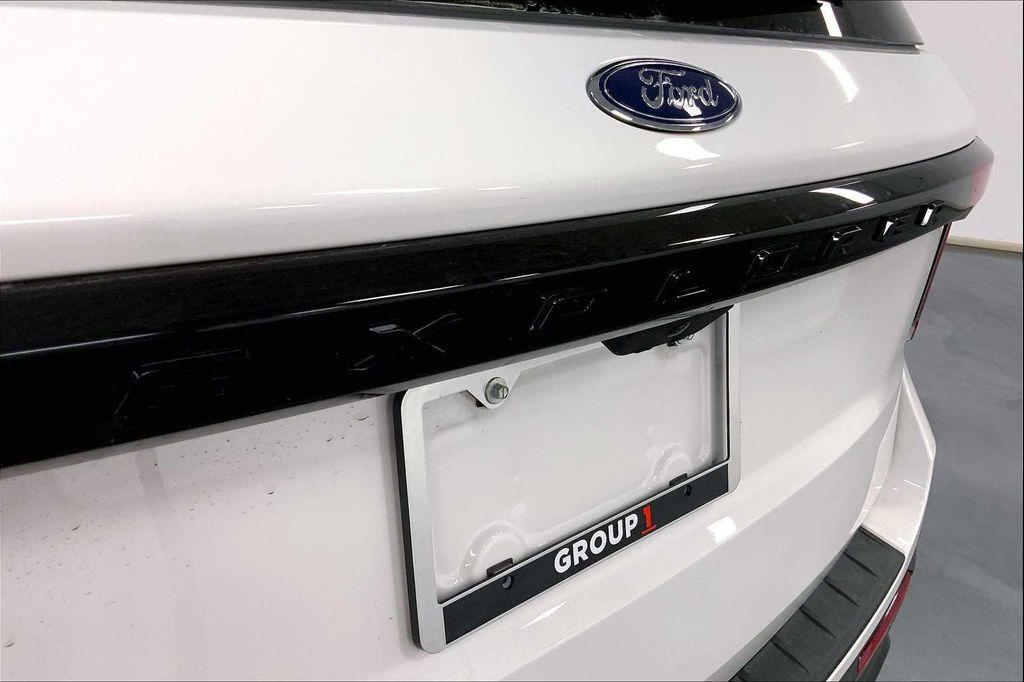 new 2025 Ford Explorer car, priced at $44,423