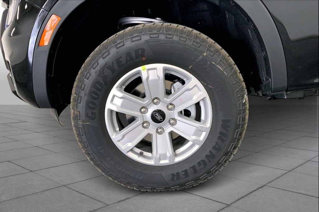 new 2025 Ford Ranger car, priced at $33,190