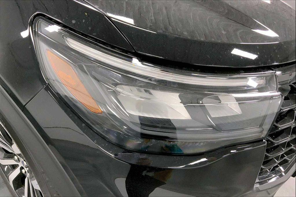 new 2025 Ford Explorer car, priced at $42,244