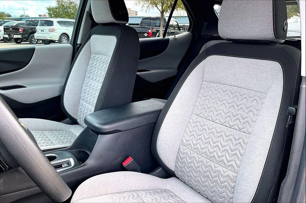 used 2024 Chevrolet Equinox car, priced at $17,982