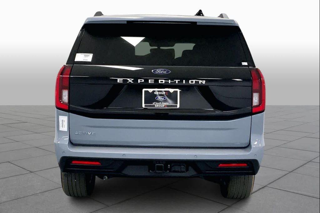new 2025 Ford Expedition car, priced at $65,787