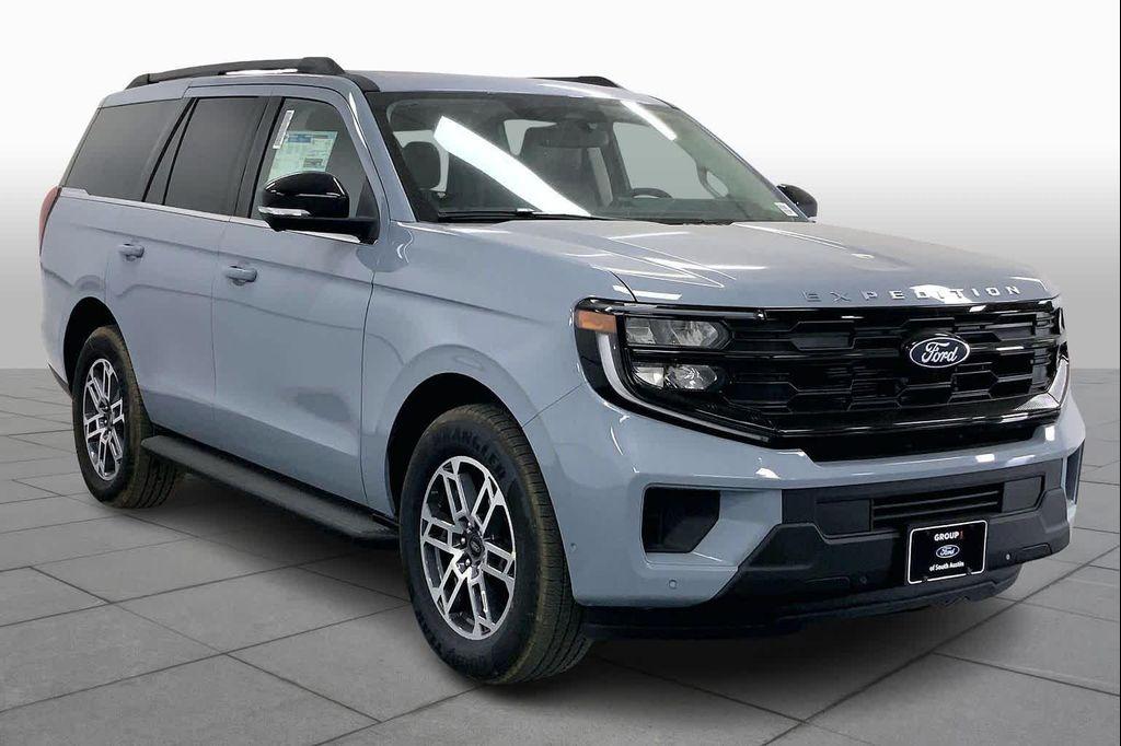 new 2025 Ford Expedition car, priced at $65,787