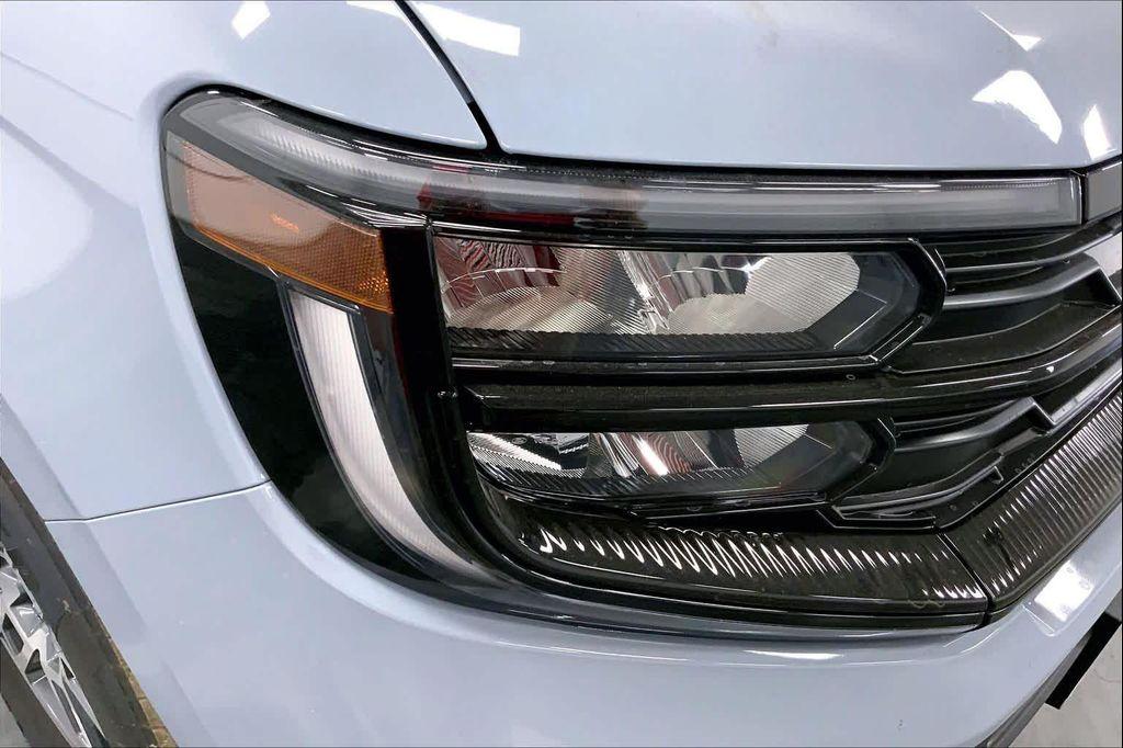 new 2025 Ford Expedition car, priced at $65,787