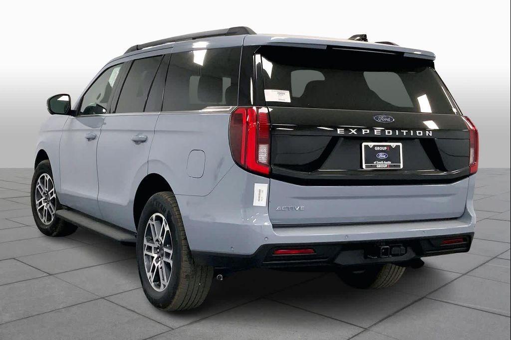 new 2025 Ford Expedition car, priced at $65,787