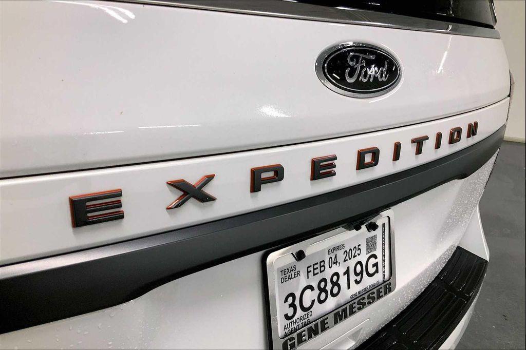 new 2024 Ford Expedition car, priced at $70,606