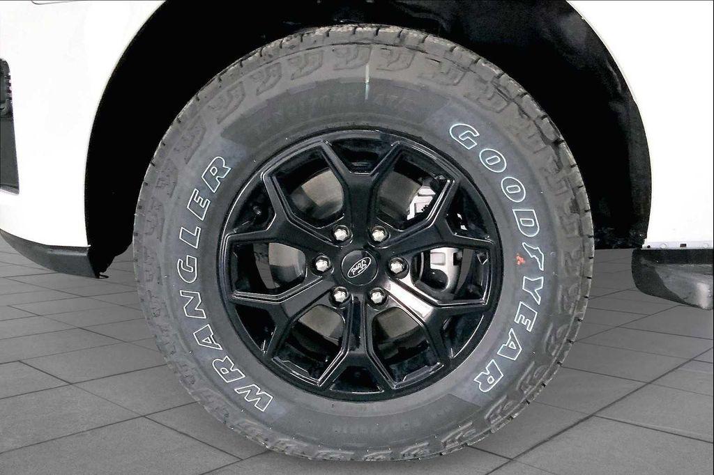 new 2024 Ford Expedition car, priced at $70,606
