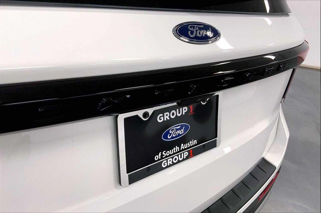 new 2025 Ford Explorer car, priced at $49,412