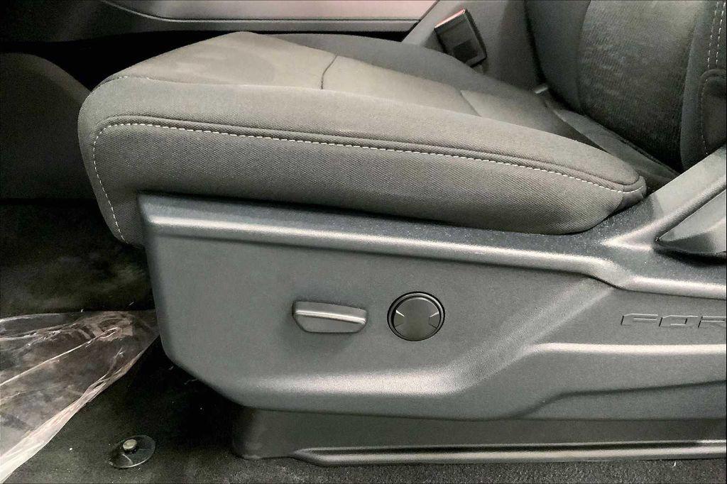 new 2025 Ford F-150 car, priced at $45,612