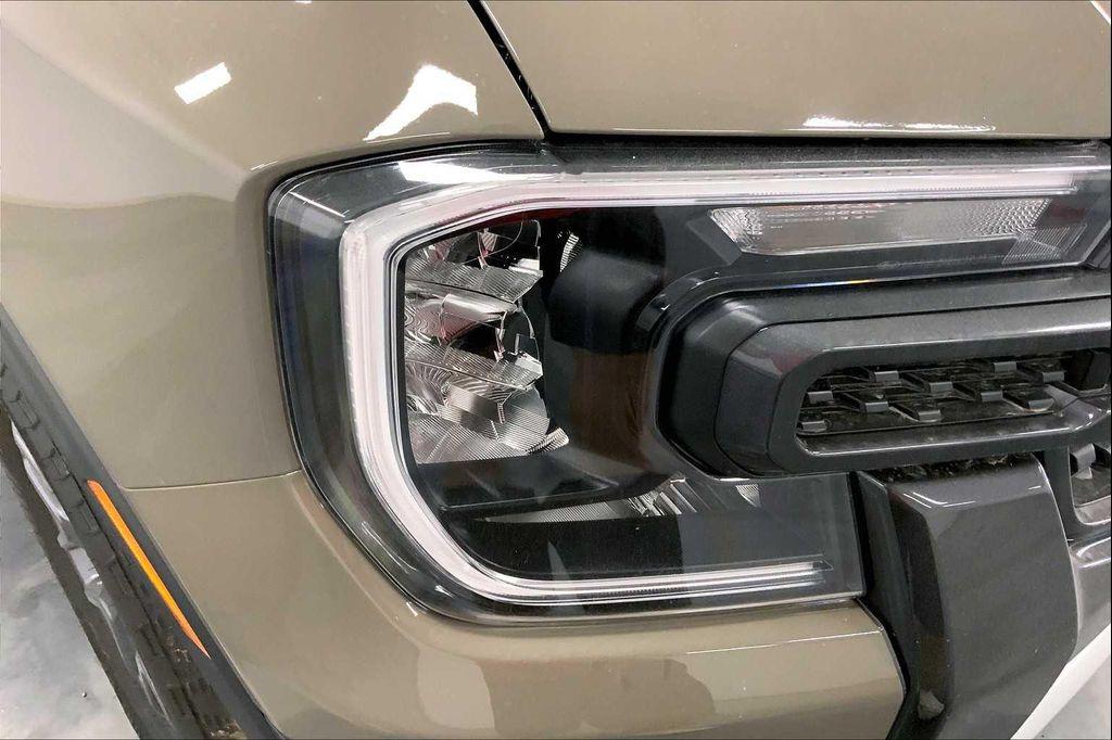 new 2025 Ford Ranger car, priced at $34,433