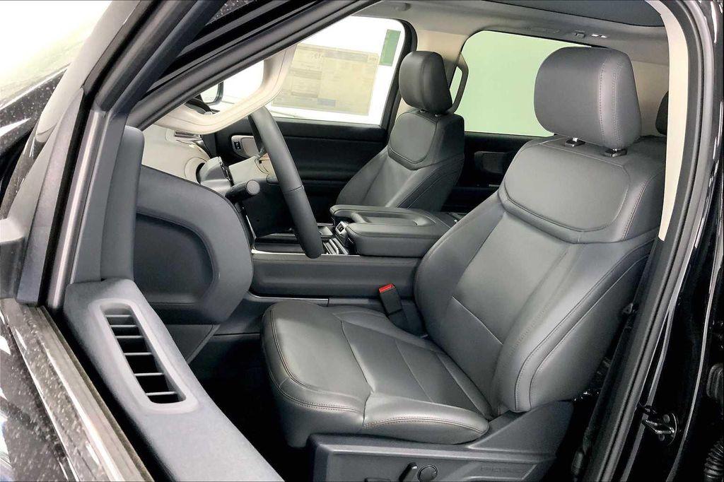 new 2025 Ford Expedition car, priced at $64,582