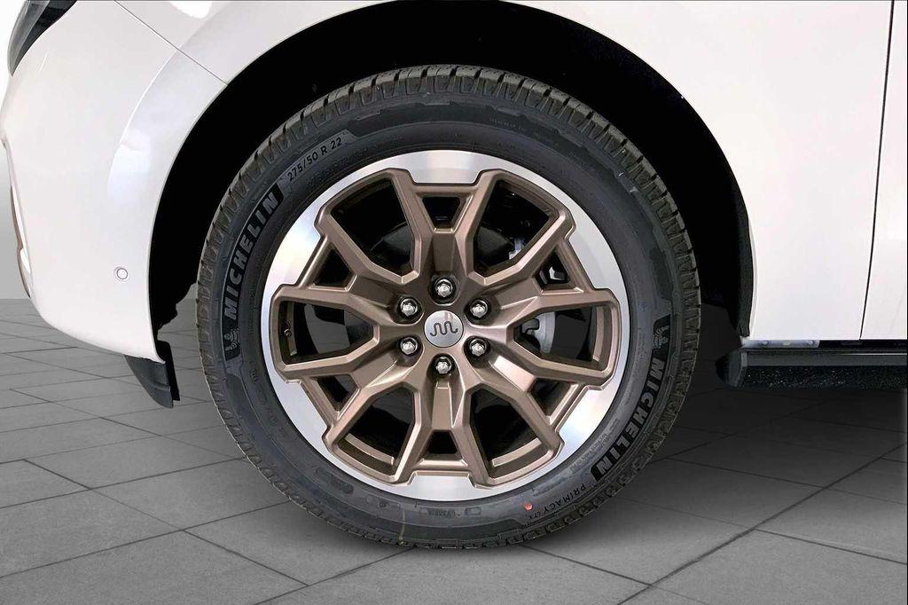 new 2025 Ford Expedition car, priced at $84,865