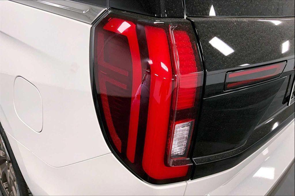 new 2025 Ford Expedition car, priced at $84,865