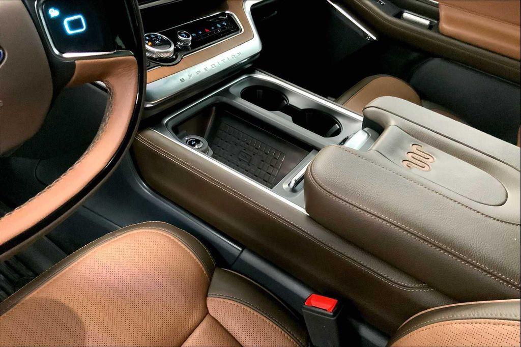 new 2025 Ford Expedition car, priced at $84,865