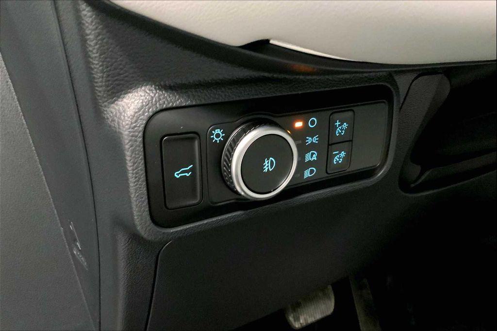 new 2025 Ford Explorer car, priced at $59,905