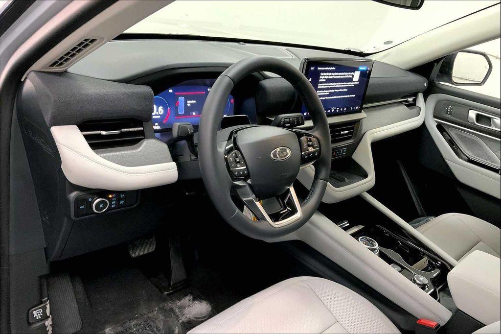 new 2025 Ford Explorer car, priced at $59,905