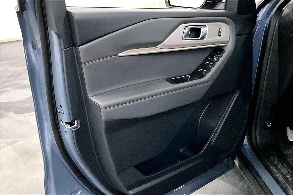 new 2025 Ford Explorer car, priced at $44,660