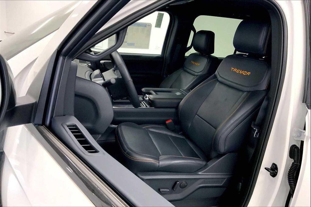 new 2025 Ford Expedition car, priced at $84,940