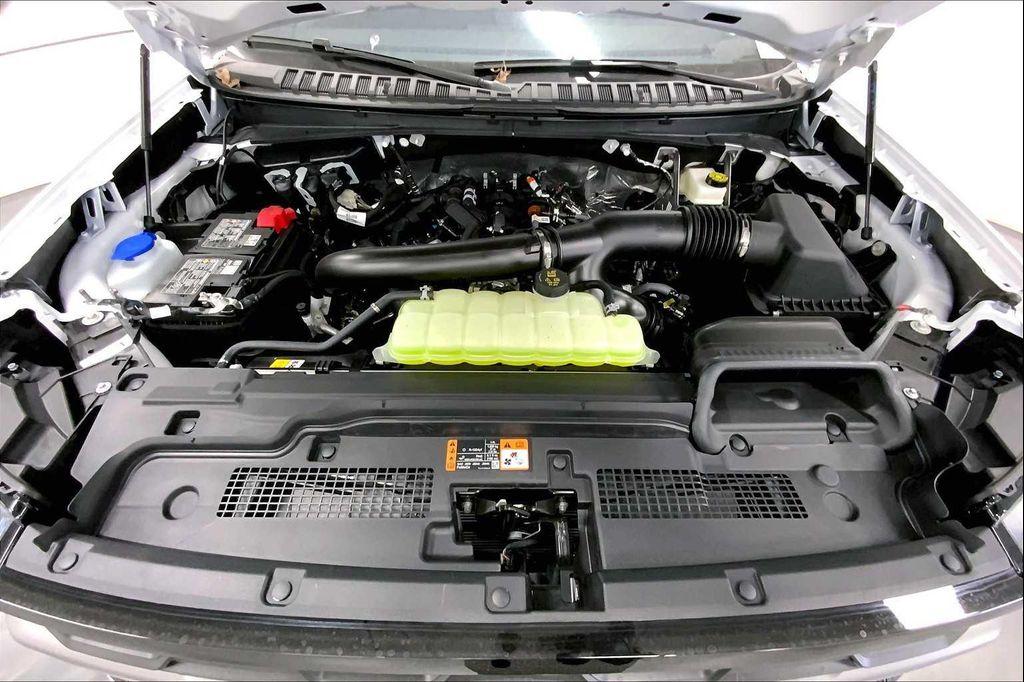 new 2025 Ford Expedition car, priced at $84,940