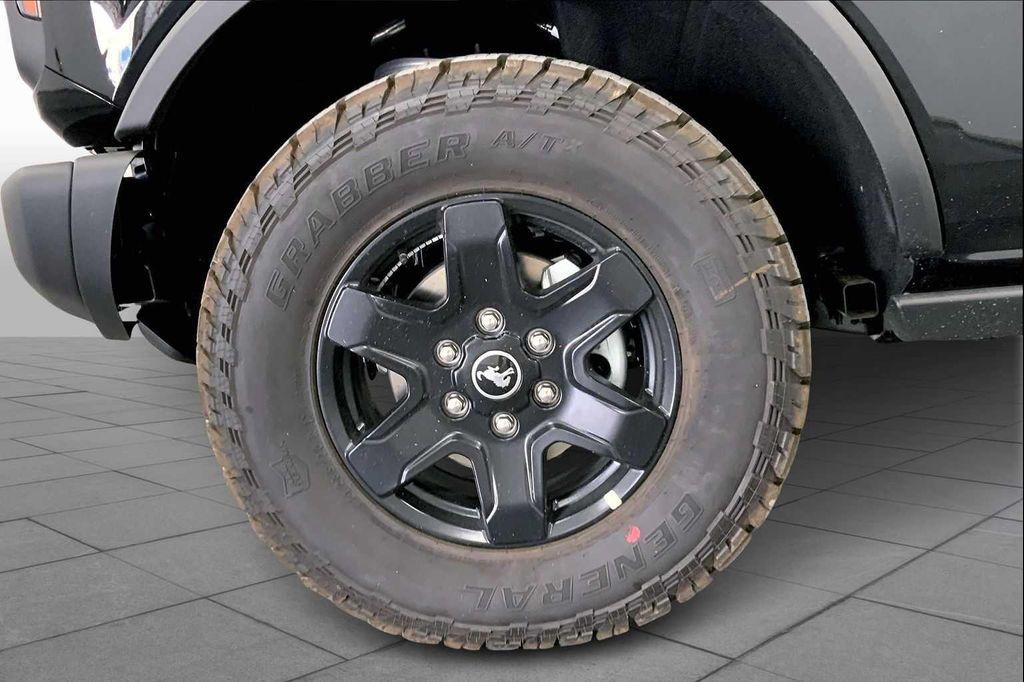 new 2025 Ford Bronco car, priced at $45,854