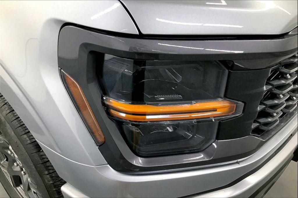 new 2025 Ford F-150 car, priced at $40,738