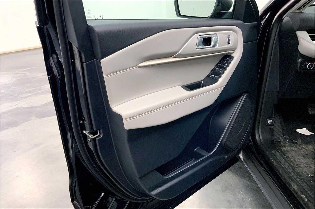 new 2025 Ford Explorer car, priced at $43,765