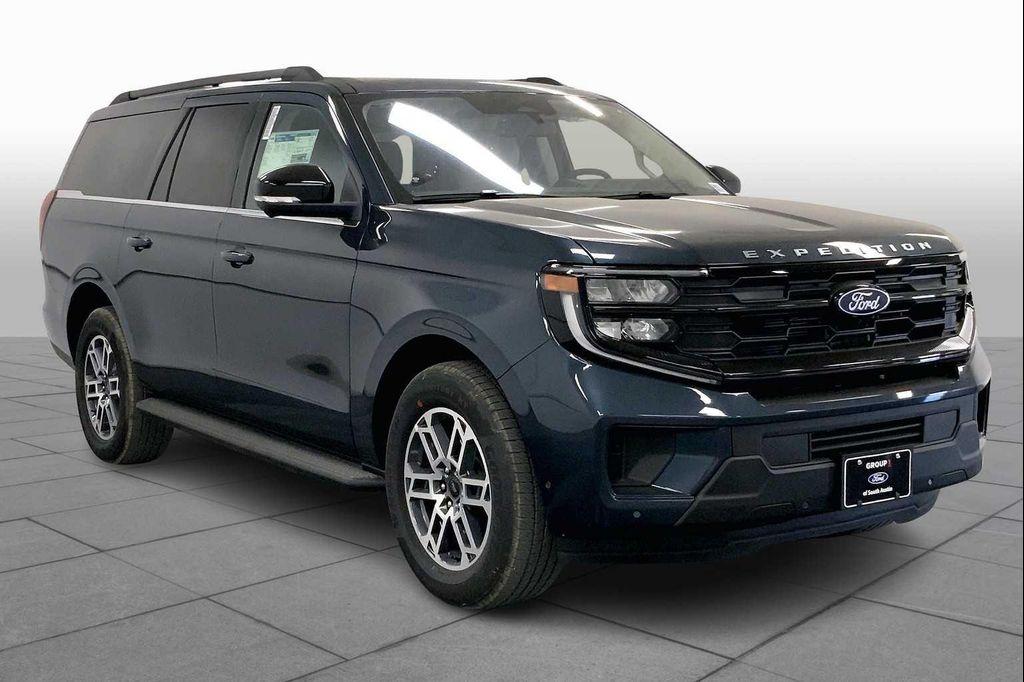 new 2025 Ford Expedition Max car, priced at $68,541