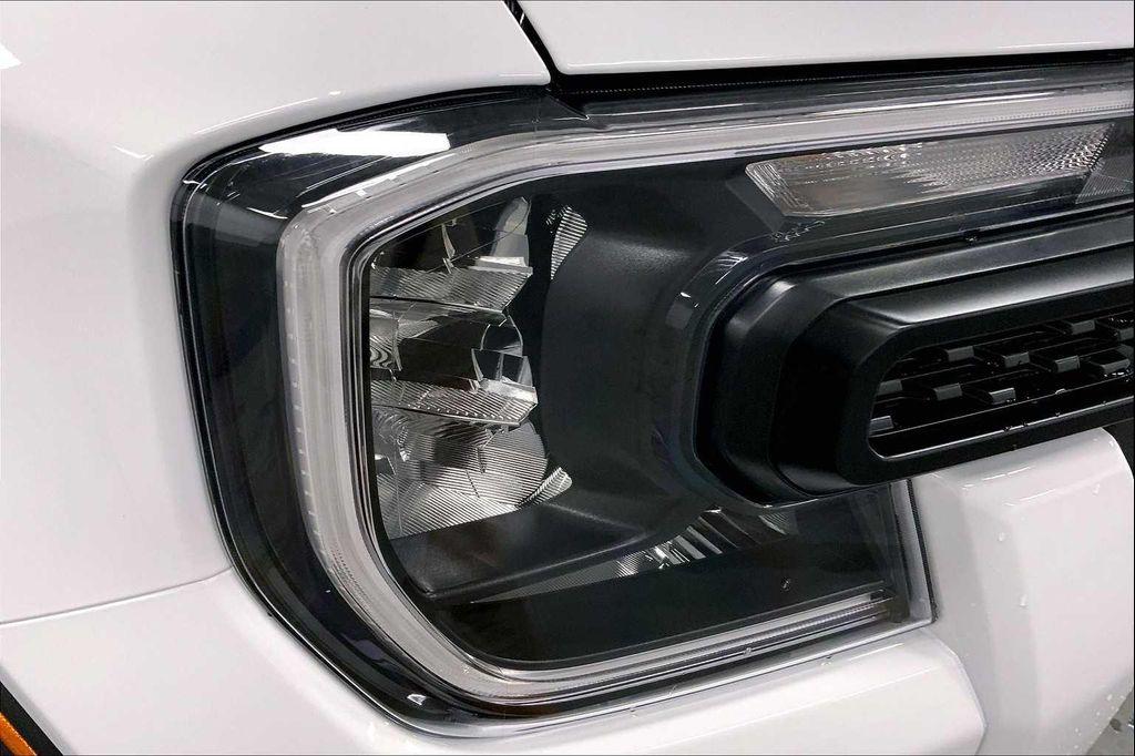 new 2025 Ford Ranger car, priced at $31,328