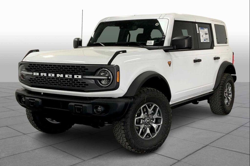 new 2025 Ford Bronco car, priced at $55,652