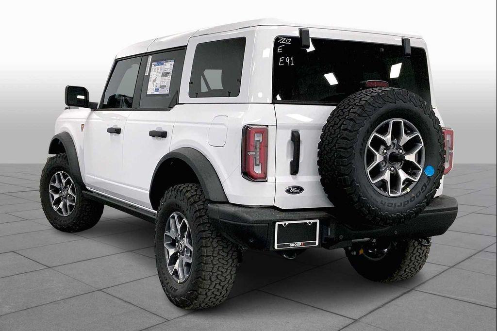 new 2025 Ford Bronco car, priced at $55,652