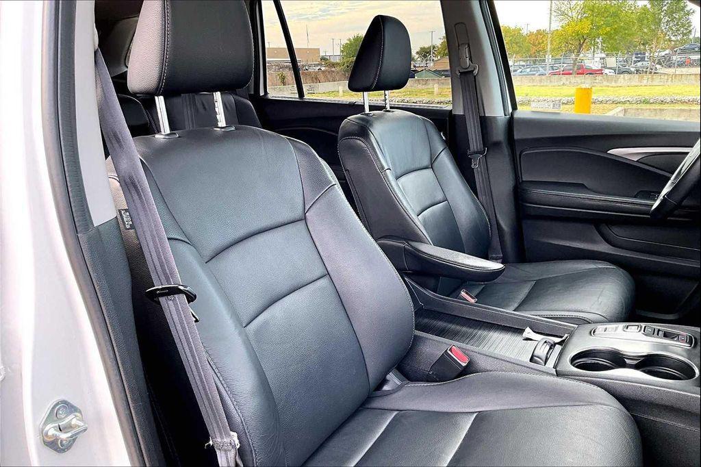 used 2022 Honda Pilot car, priced at $25,582