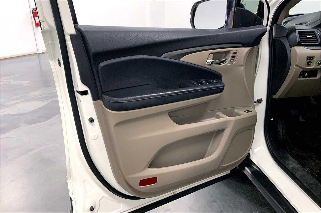 used 2019 Honda Pilot car, priced at $22,583