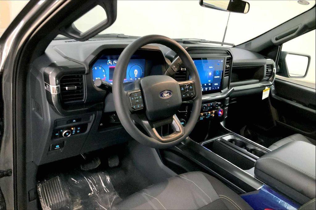 new 2025 Ford F-150 car, priced at $43,132