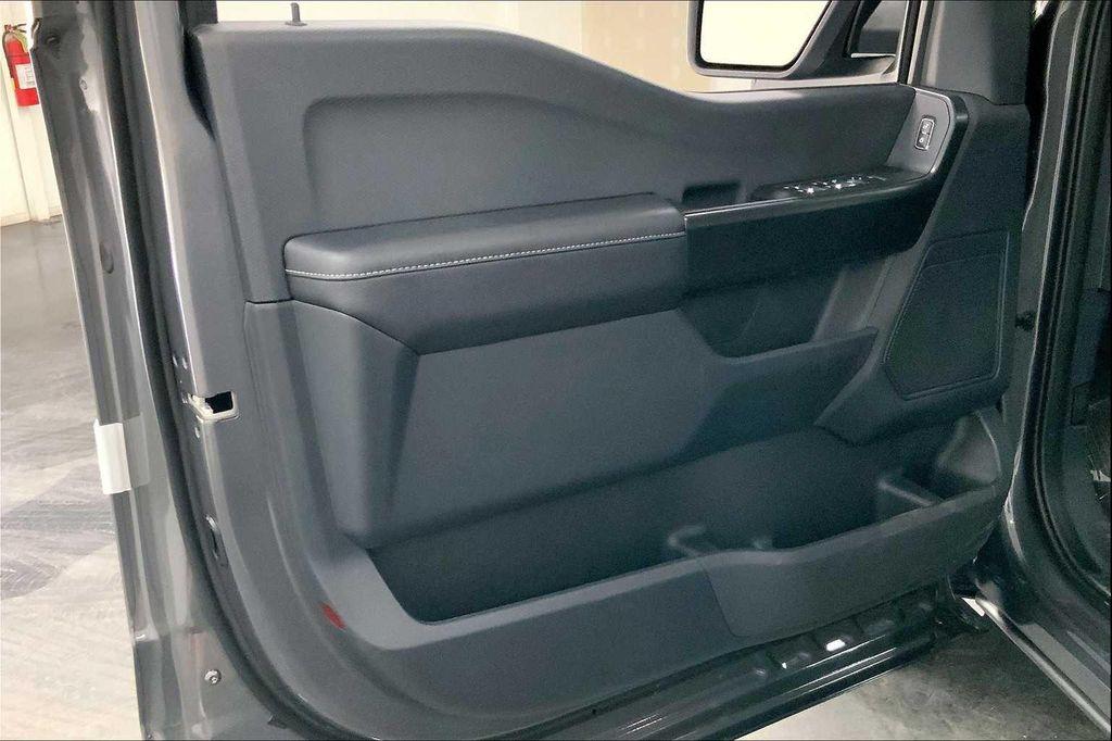 new 2025 Ford F-150 car, priced at $43,132