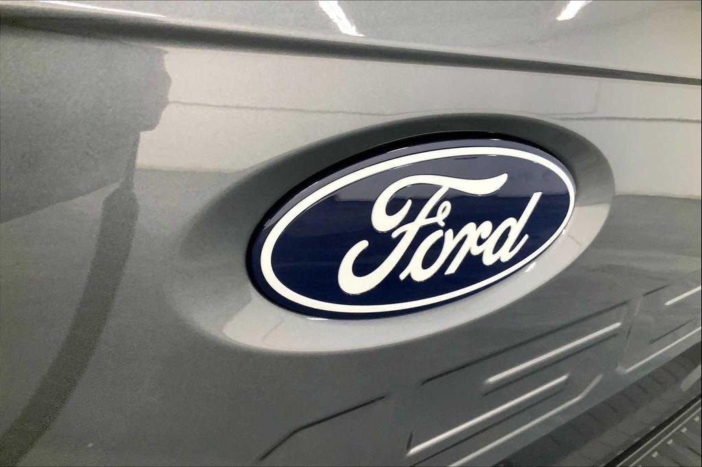 new 2025 Ford F-150 car, priced at $43,132