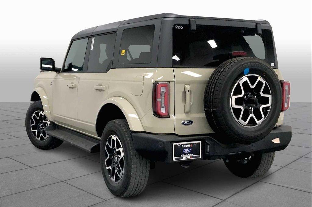 new 2025 Ford Bronco car, priced at $50,712