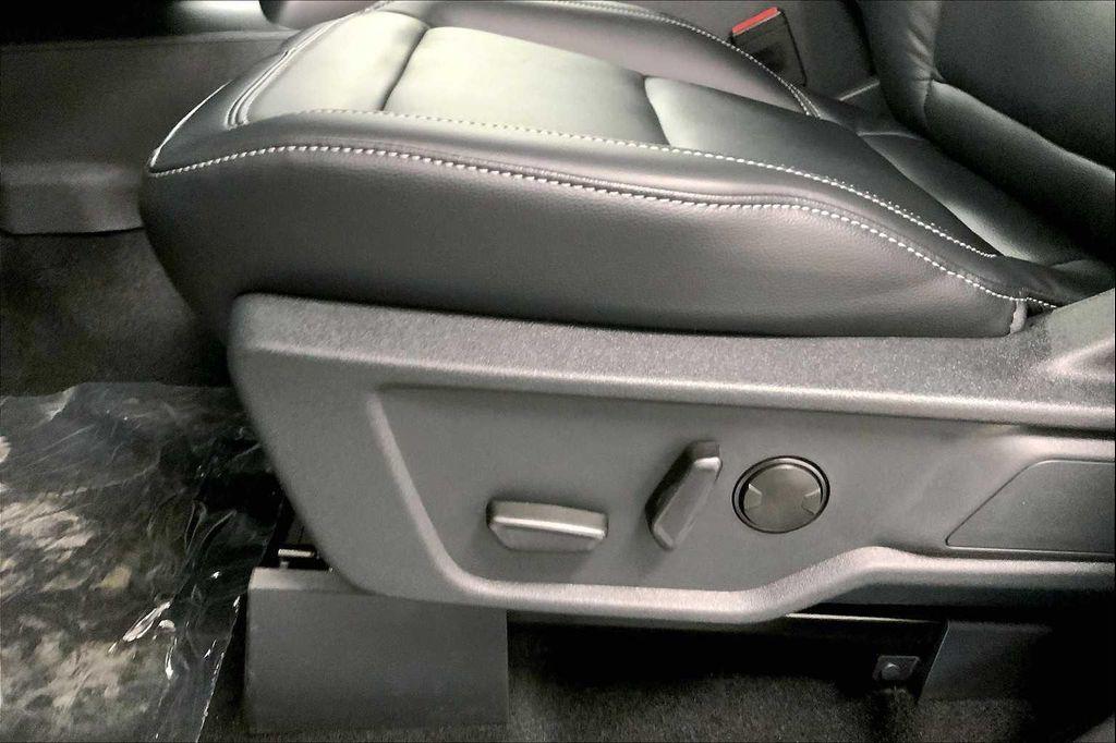 new 2025 Ford Bronco car, priced at $50,712