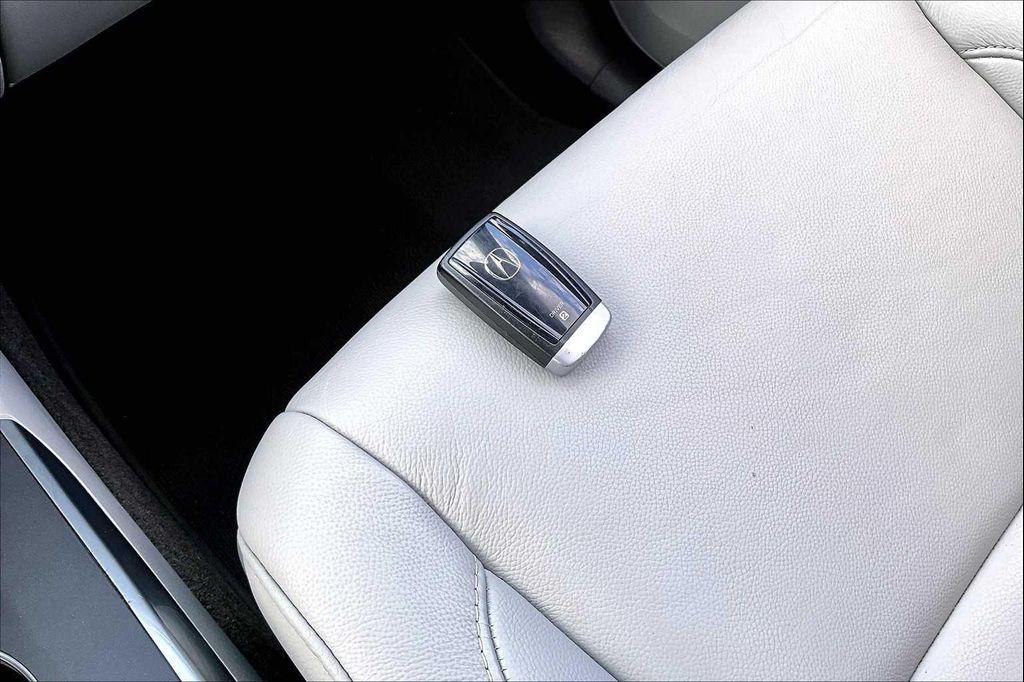 used 2016 Acura MDX car, priced at $14,971