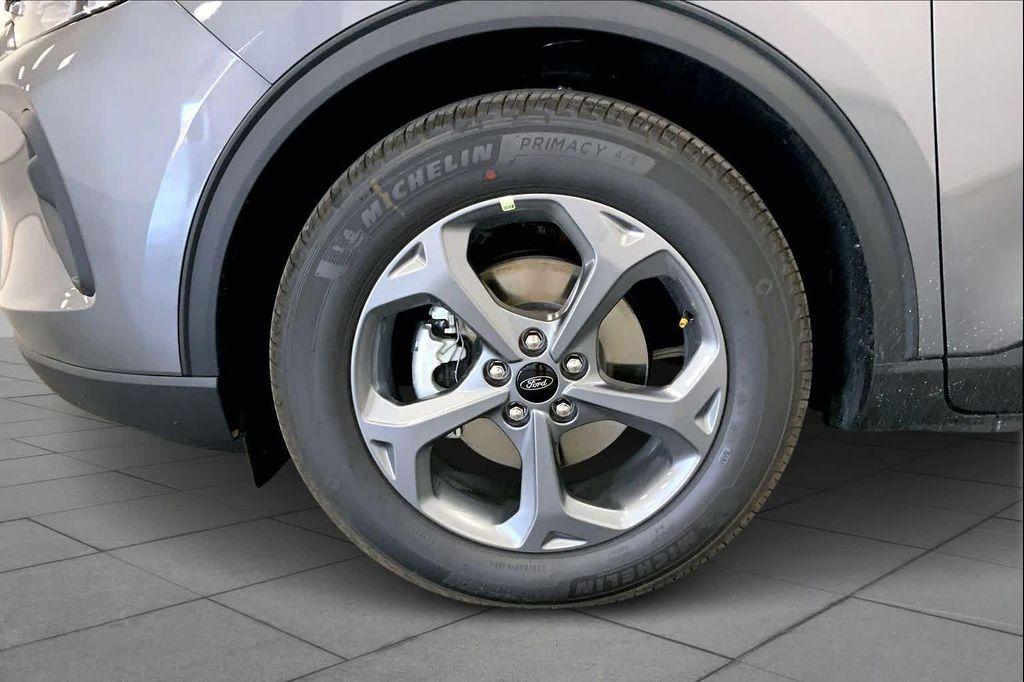 new 2026 Ford Escape car, priced at $29,422