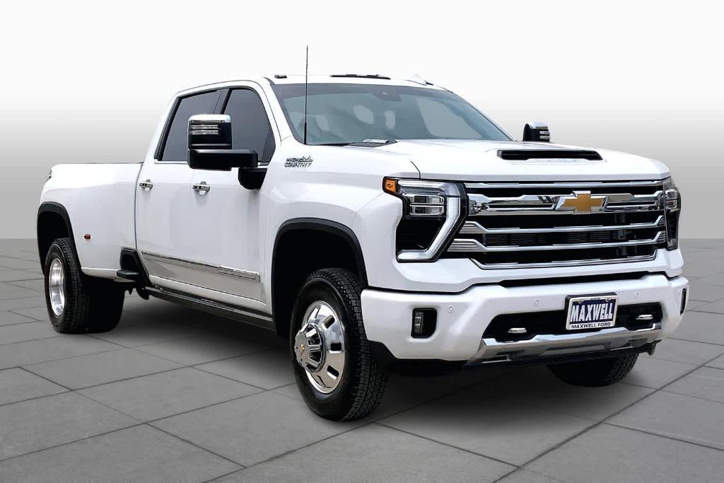 used 2024 Chevrolet Silverado 3500 car, priced at $80,975