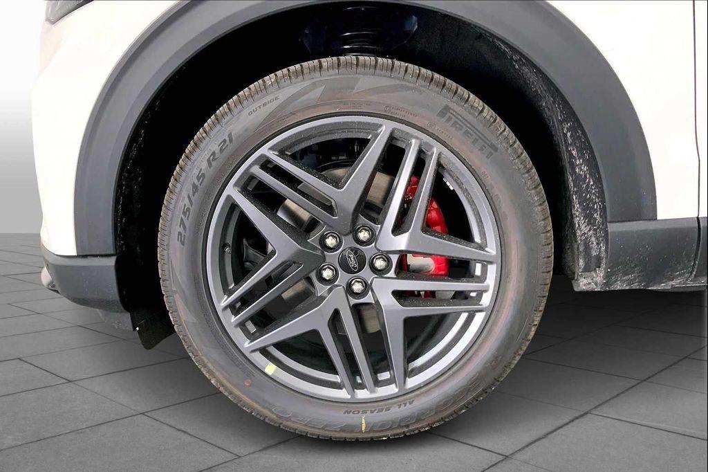 new 2025 Ford Explorer car, priced at $52,237