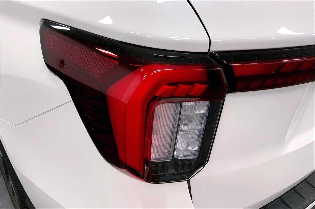 new 2025 Ford Explorer car, priced at $52,237