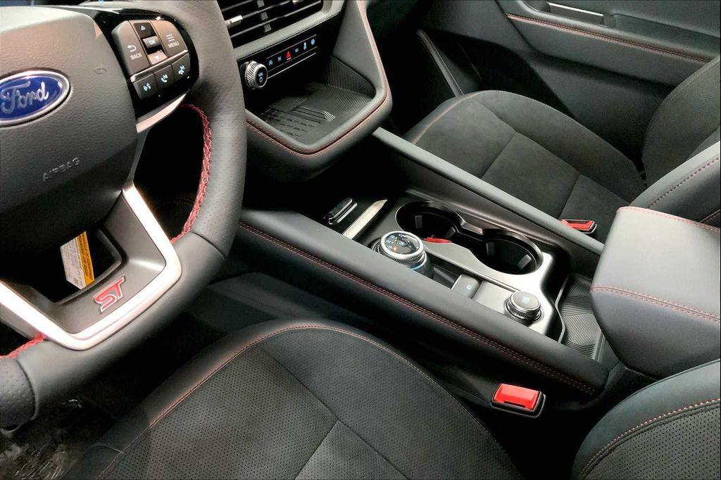 new 2025 Ford Explorer car, priced at $52,237