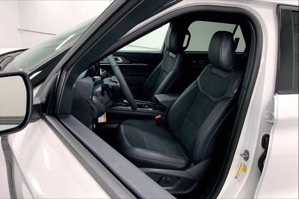 new 2025 Ford Explorer car, priced at $52,237