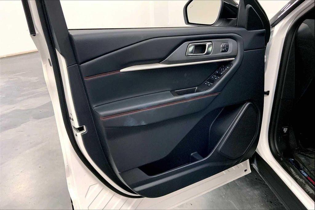 new 2025 Ford Explorer car, priced at $52,237