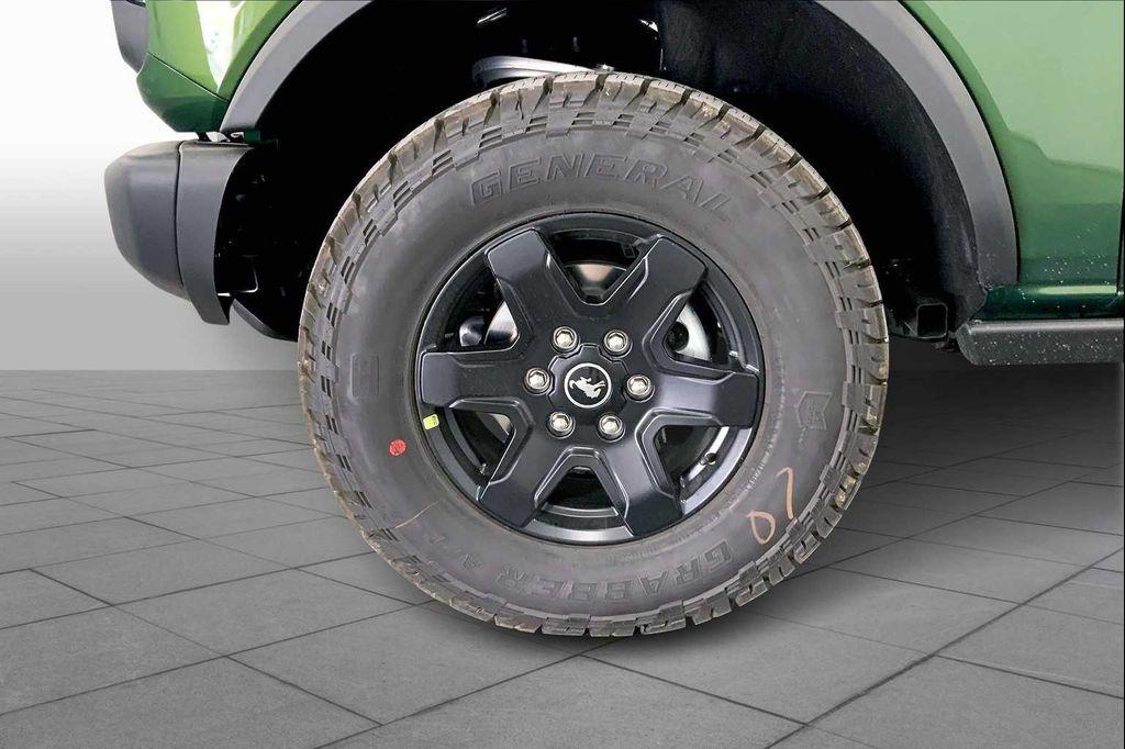 new 2025 Ford Bronco car, priced at $46,562