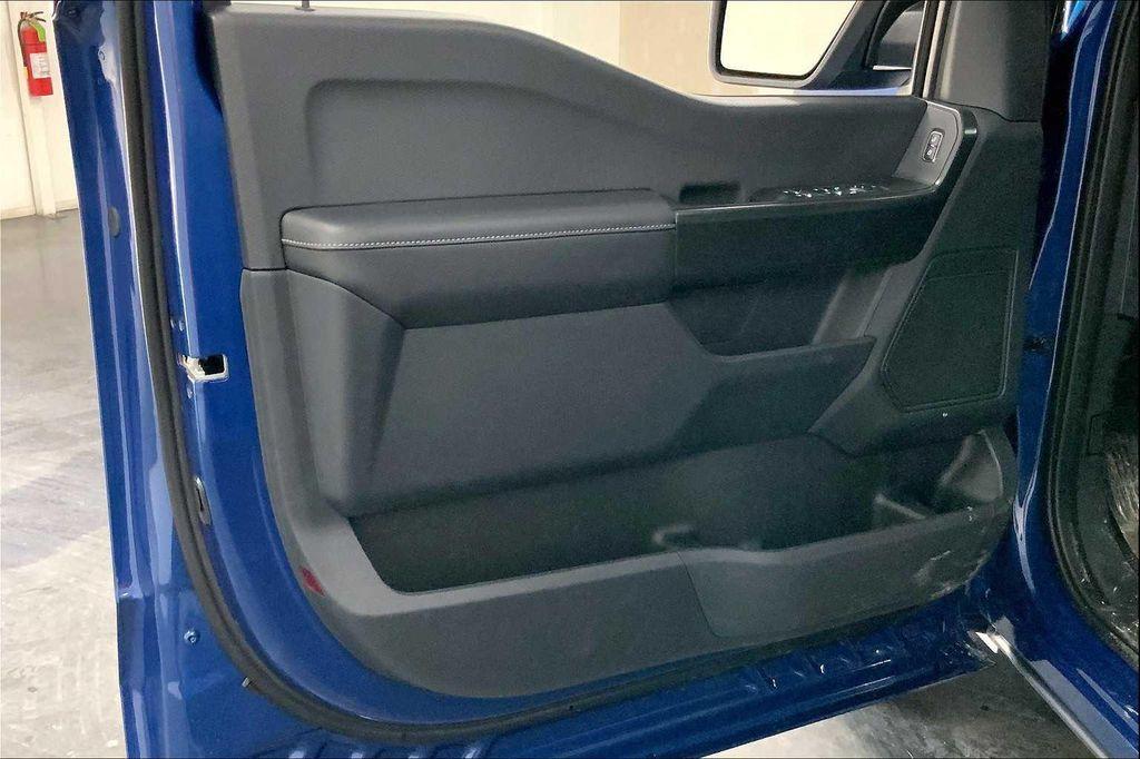 new 2025 Ford F-150 car, priced at $42,906