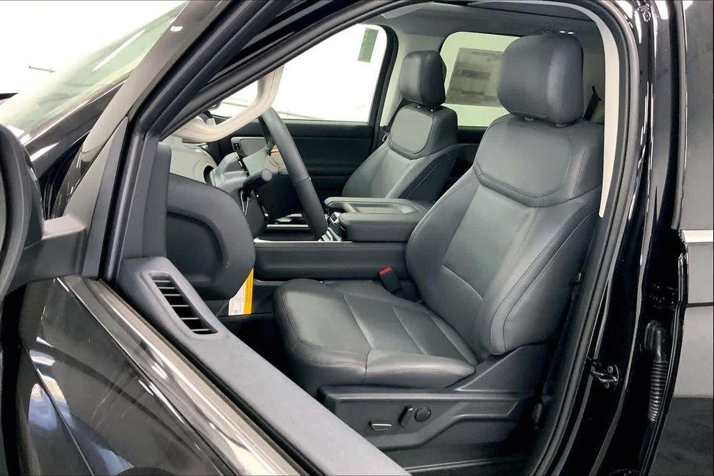 new 2025 Ford Expedition car, priced at $64,218