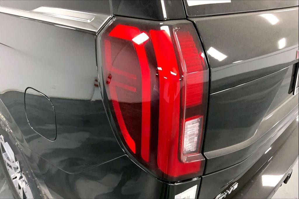 new 2025 Ford Expedition car, priced at $64,218