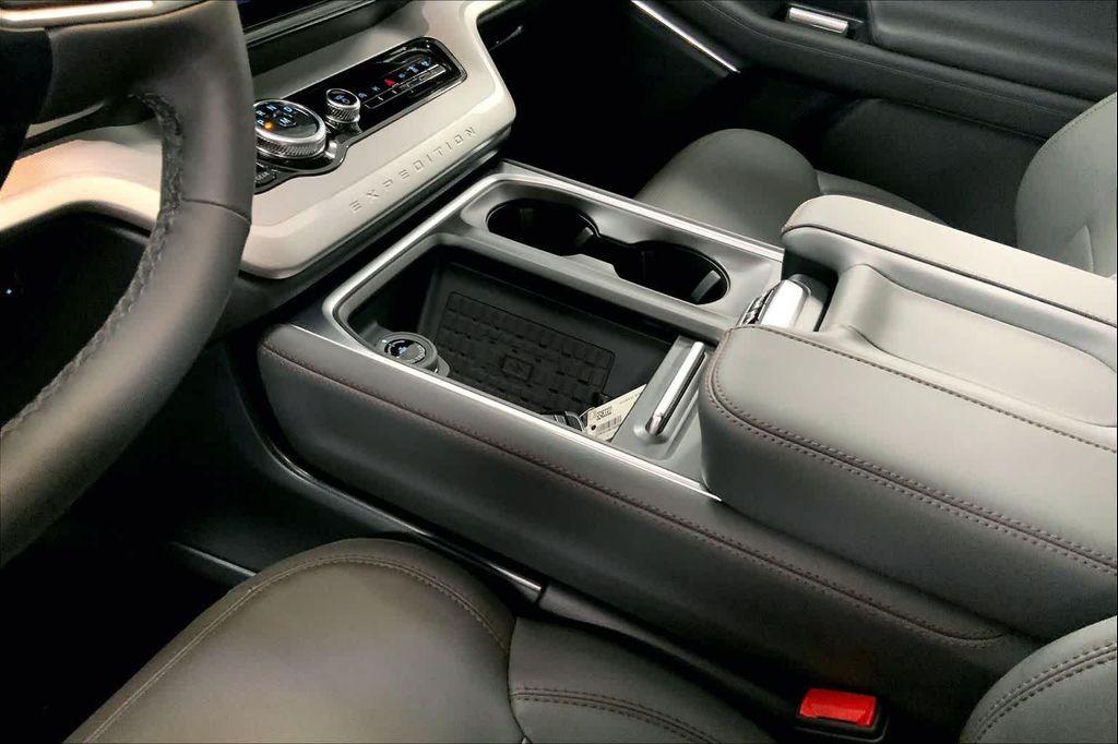 new 2025 Ford Expedition car, priced at $64,218