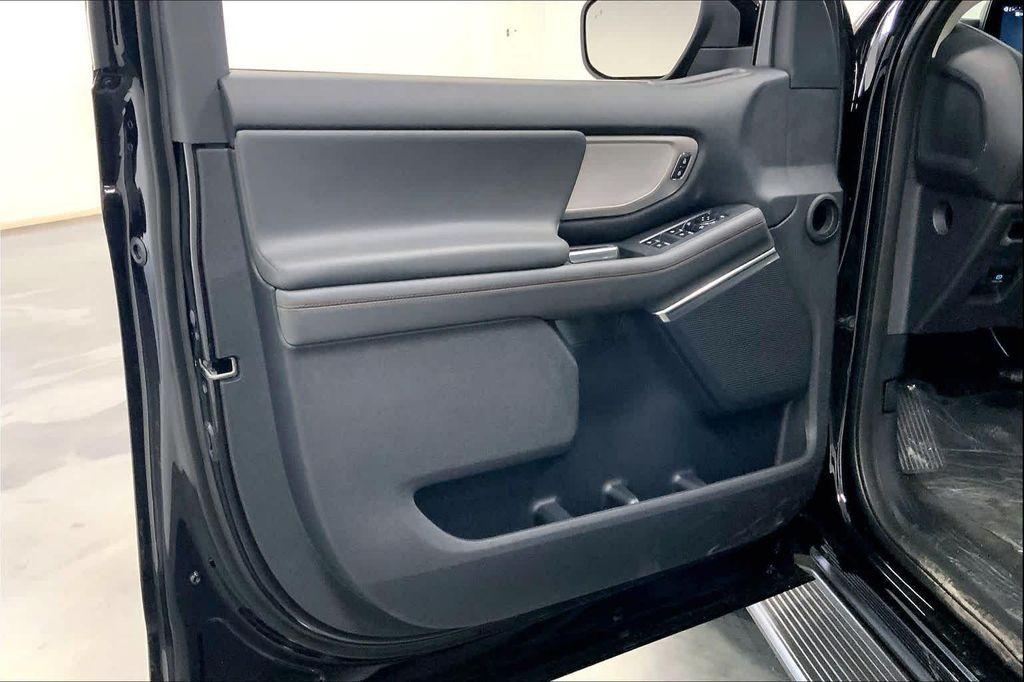 new 2025 Ford Expedition car, priced at $64,218